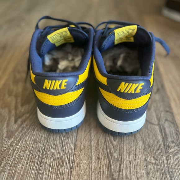 Nike Kids Shoes - Yellow and Black - Picture 2 of 5